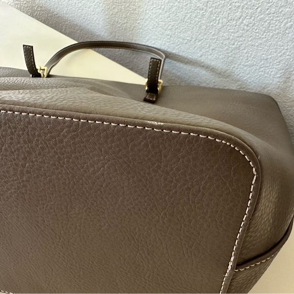 Michael Kors Shoulder Bag Large Brown/Tan - Picture 14 of 16